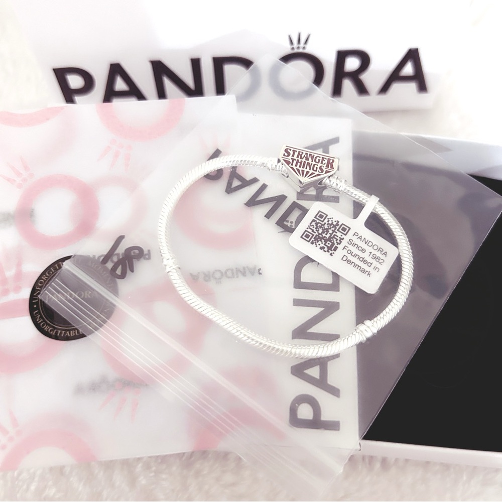 PANDORA MOMENTS Stranger Things Clasp Snake Chain Bracelet (18cm|7.1”) w/box - Picture 5 of 10